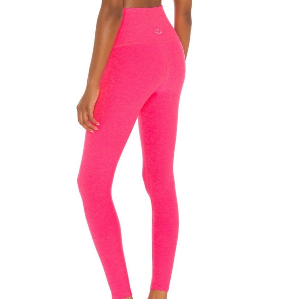 Beyond Yoga Size M NEW WITH TAGS *NEVER WORN*